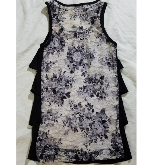 Women's top - Picture 2 of 4